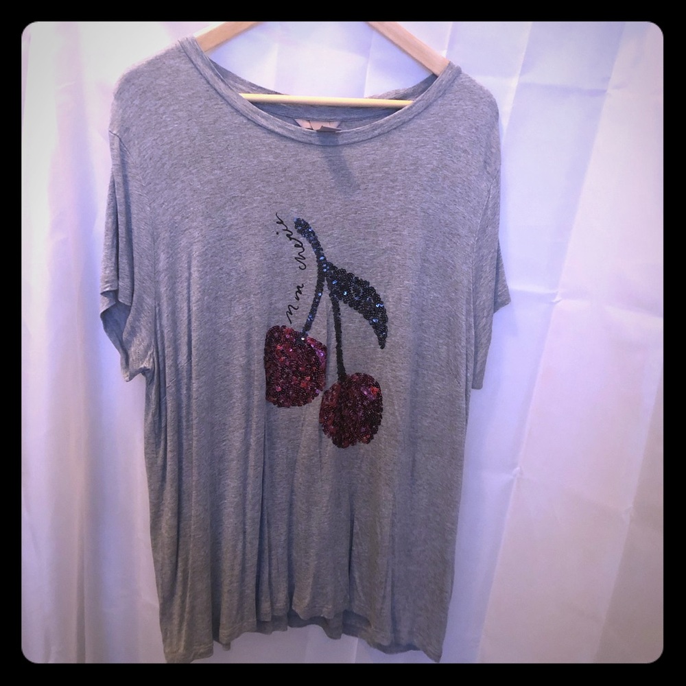 Cherry top, sequins.